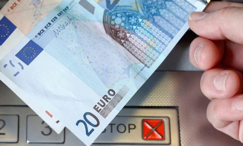 ΕΦΚΑ-–-ΔΥΠΑ:-Πληρωμές-συντάξεων-και-επιδομάτων-σε-1,7-εκατ.-δικαιούχους