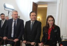 Ο-Δημήτρης-Παπαστεργίου-φέρνει-το-μέλλον-σε-ένα…-«ηλεκτρισμένο»-Υπουργικό-Συμβούλιο