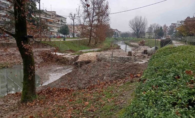 Στο-έλεος-του-χειμώνα-η-γέφυρα-του-Αγίου-Κωνσταντίνου-και-σε-απόγνωση-οι-γονείς