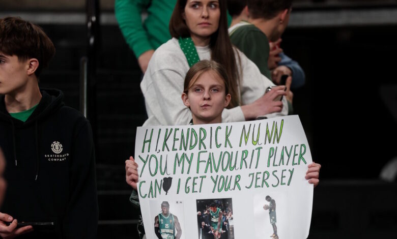 Ο-Παναθηναϊκός-ψάχνει-τη-μικρή-φίλη-της-Ζάλγκιρις-που-ήθελε-τη-φανέλα-του-Κέντρικ-Ναν