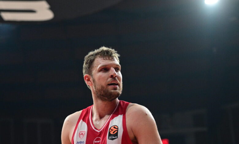 Η-45άρα-του-Σάσα-Βεζένκοφ-στο-Ολυμπιακός-–-Μπάγερν-Μονάχου-στις-καλύτερες-στιγμές-της-euroleague-για-το-2025