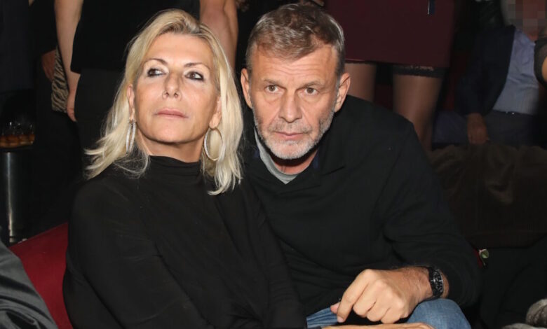 Ο-Απόστολος-Γκλέτσος-διασκέδασε-με-τη-σύντροφό-του,-Ιζαμπέλα-Αρβανιτη,-στον-Αντώνη-Ρέμο