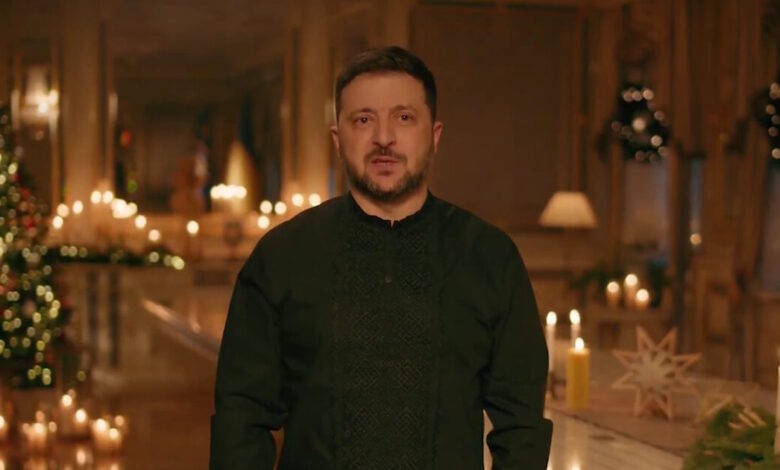 Ο-Ζελένσκι-εύχεται-για-τον-Πούτιν-«μακάρι-να-πεθάνει»-και-να-έρθει-ειρήνη-για-την-Ουκρανία-–-Το-αιχμηρό-χριστουγεννιάτικο-μήνυμά-του