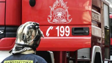 Διακοπή-κυκλοφορίας-στη-Λεωφόρο-Αλεξάνδρας-–-Αυτοκίνητο-τυλίχθηκε-στις-φλόγες