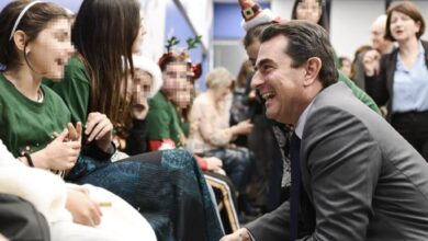 Οι-ευχές-του-Κώστα-Σκρέκα-για-τα-Χριστούγεννα