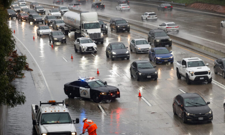 Λος-Άντζελες:-Βροχές-και-πλημμύρες-το-έθεσαν-σε-κατάσταση-έκτακτης-ανάγκης-–-Χιλιάδες-σπίτια-έμειναν-χωρίς-ρεύμα