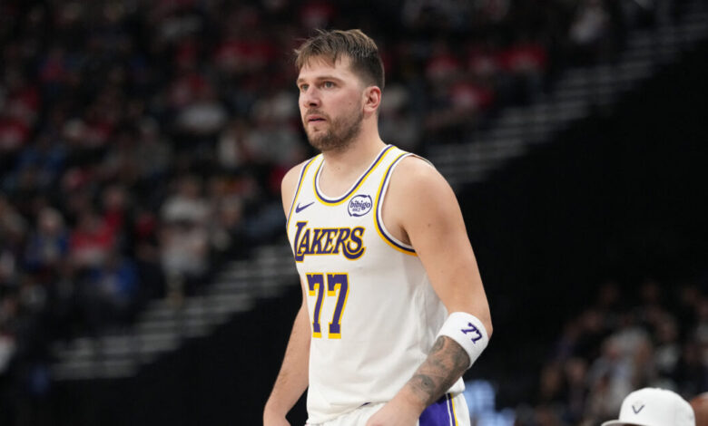 Ο-Λούκα-Ντόντσιτς-ξεπέρασε-τον-τραυματισμό-του-και-επιστρέφει-για-τους-Λέικερς-κόντρα-στους-Ρόκετς