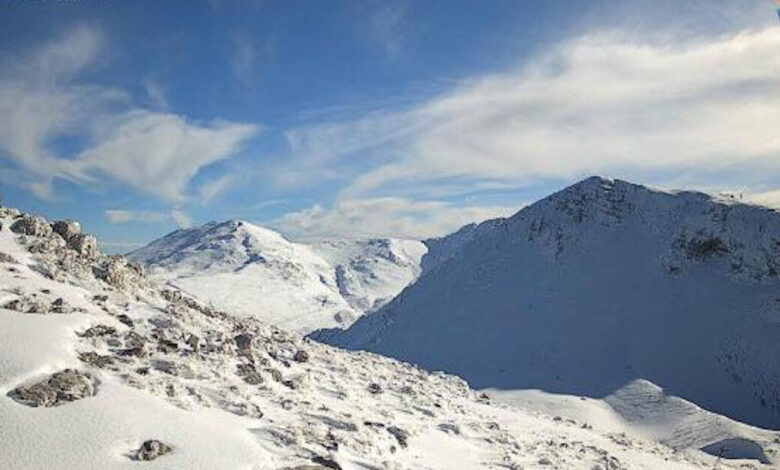 Τα-χιόνια-«έντυσαν»-στα-άσπρα-τα-χιονοδρομικά-κέντρα-και-τα-ορεινά-χωριά-της-χώρας