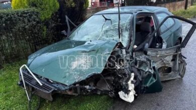 Βέροια:-Νεκρός-22χρονος-και-4-τραυματίες-σε-σύγκρουση-οχημάτων-–-Καταστράφηκε-ολοσχερώς-το-αυτοκίνητό-του