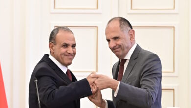 Τηλεφωνική-επικοινωνία-Γεραπετρίτη-με-τον-Αιγύπτιο-υπουργό-Εξωτερικών-για-τριμερή-Ελλάδας,-Κύπρου-και-Αιγύπτου