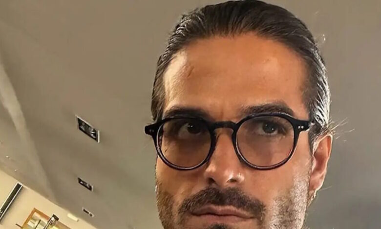 Άρης-Μουγκοπέτρος:-Συνελήφθη-μετά-από-μήνυση-της-συζύγου-του-για-ενδοοικογενειακή-απειλή