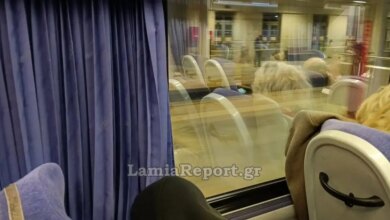 Χριστούγεννα-μέσα-στο-τρένο:-Αμαξοστοιχία-με-318-επιβάτες-χάλασε-έξω-από-το-Λιανοκλάδι