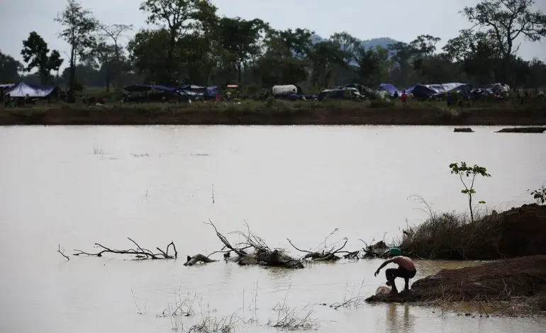 Η-Καμπότζη-κατηγορεί-την-Ταϊλάνδη-για-«αδίστακτο»-βομβαρδισμό-εν-μέσω-συνομιλιών