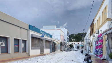 Λέρος:-Σφοδρή-χαλαζόπτωση-«χτύπησε»-το-νησί-–-Δρόμοι-και-αυλές-«ντύθηκαν»-στα-άσπρα