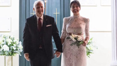 Γιάννης-Ραγκούσης-και-Μαρίνα-Κοντοτόλη-παντρεύτηκαν-–-Το-φωτογραφικό-άλμπουμ-από-το-μυστήριο