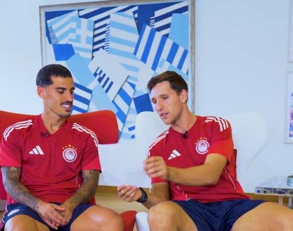 Ο-Ρέτσος-σε-ρόλο-δασκάλου-μαθαίνει-ελληνικά-στον-Τσικίνιο-–-Δείτε-το-απολαυστικό-βίντεο