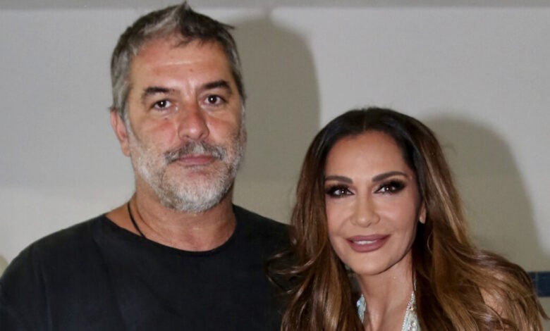 Ο-Βασίλης-Μπισμπίκης-ευχήθηκε-στη-Δέσποινα-Βανδή-με-τον-πιο-γλυκό-τρόπο:-«Χρόνια-πολλά,-αστέρι-μου»