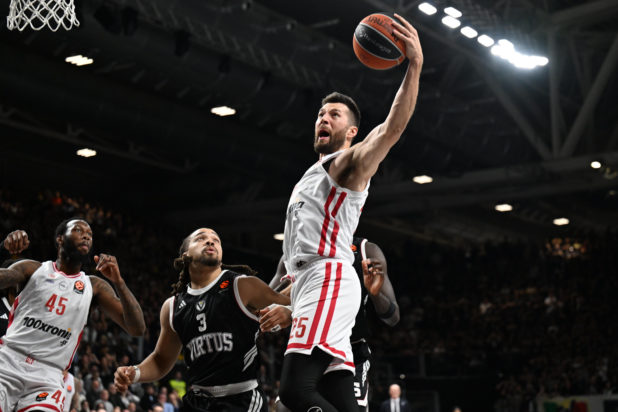 Βίρτους-–-Ολυμπιακός-94-97:-Άντεξε-και-πανηγύρισε-σπουδαίο-«χριστουγεννιάτικο-διπλό»