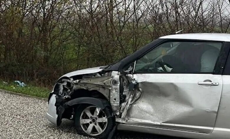 Καρδίτσα:-ΚΤΕΛ-με-δεκάδες-επιβάτες-συγκρούστηκε-με-αυτοκίνητο-–-Δεν-υπήρξαν-τραυματισμοί