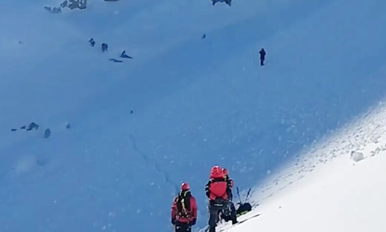 Φωκίδα:-«Έφυγαν-όπως-τους-άρεσε»-λέει-ο-5ος-της-παρέας-ορειβατών-ο-οποίος-σώθηκε-–-Διπλό-πένθος-για-την-οικογένεια-του-ενός-νεκρού