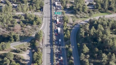 Αμετακίνητοι-στα-μπλόκα-οι-αγρότες:-Ουρές-χιλιομέτρων-στο-Κάστρο-Βοιωτίας-και-στο-Μαρτίνο