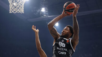 Ο-Ολυμπιακός-συμφώνησε-με-τον-Ταϊρίκ-Τζόουνς-σύμφωνα-με-τους-Σέρβους