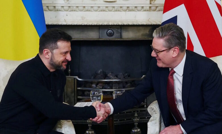 Ο-Ζελένσκι-είχε-μια-«λεπτομερή»-τηλεφωνική-επικοινωνία-με-τον-Στάρμερ-πριν-το-τετ-α-τετ-με-τον-Τραμπ