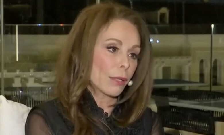 Βούλα-Πατουλίδου:-«Το-πένθος-είναι-απώλεια-και-είναι-μη-διαχειρίσιμο,-υπάρχουν-φορές-που-λέω-“που-είσαι;”»