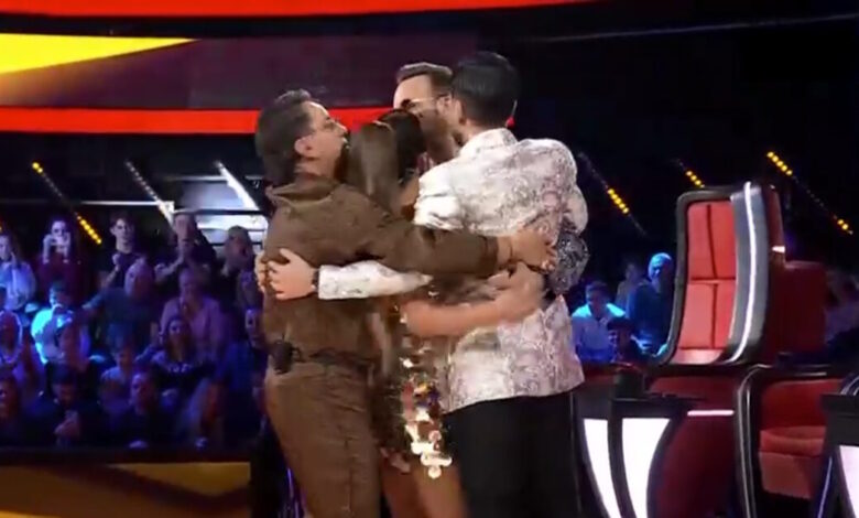 the-voice:-Η-φαντασμαγορική-βραδιά-του-μεγάλου-τελικού-–-Οι-αγκαλιές-των-coaches-και-τα-στατιστικά-του-Γιώργου-Καπουτζίδη