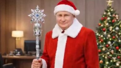 Ο-Πούτιν-σε-ρόλο-Άη-Βασίλη-έφερε-δώρα-στους-ηγέτες:-Το-viral-βίντεο-του-sputnik-με-τη-βοήθεια-του-ΑΙ