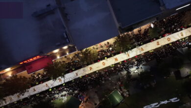 Περιστέρι:-Η-βασιλόπιτα-«γίγας»-έσπασε-παγκόσμιο-ρεκόρ-–-Ξεπερνά-τα-80.000-κομμάτια,-ζυγίζει-10-τόνους-και-φτάνει-τα-100-μέτρα