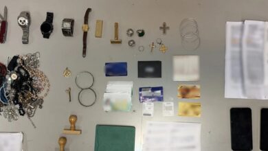 Χειροπέδες-σε-45χρονη-οικιακή-βοηθό-που-έκλεβε-κοσμήματα-και-χρήματα-από-σπίτια-που-εργαζόταν