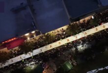 Περιστέρι:-Η-βασιλόπιτα-«γίγας»-έσπασε-παγκόσμιο-ρεκόρ-–-Ξεπερνά-τα-80.000-κομμάτια,-ζυγίζει-10-τόνους-και-φτάνει-τα-100-μέτρα