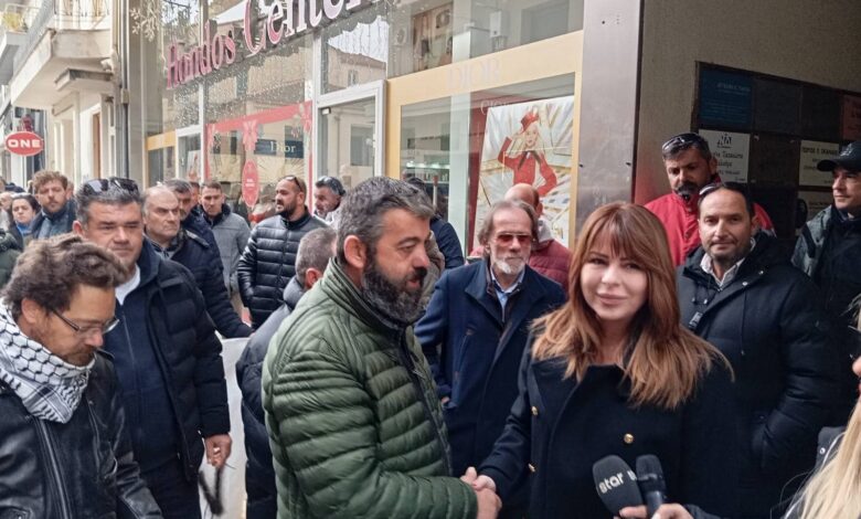 Ψήφισμα-αγροτών-στην-Κατερίνα-Παπακώστα-–-Τι-ειπώθηκε-έξω-από-το-γραφείο-της;
