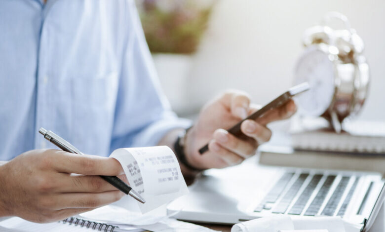 Εξωδικαστικός-για-χρέη-προς-δήμους:-Έρχεται-αίτηση-υπαγωγής-ακόμη-και-με-μέτρα-αναγκαστικής-εκτέλεσης