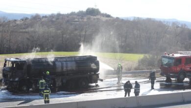 Φωτιά-σε-βυτιοφόρο-στην-εθνική-οδό-Θεσσαλονίκης-–-Σερρών:-Έκλεισε-και-στα-δύο-ρεύματα-ο-δρόμος