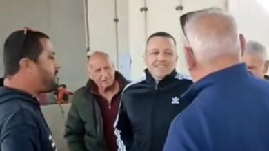 Ο-Ηλίας-Κασιδιάρης-πήρε-άδεια-από-τις-φυλακές-και-βρέθηκε-στα-μπλόκα-–-«Μόνο-εσείς-έχετε-τη-δύναμη-να-φύγει-η-διαφθορά-από-την-Ελλάδα»