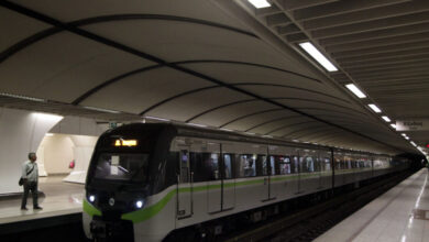 Παραμονή-Πρωτοχρονιάς:-Τα-τελευταία-δρομολόγια-σε-Μετρό,-τραμ,-λεωφορεία-και-τρόλεϊ-πριν-την-αλλαγή-του-χρόνου