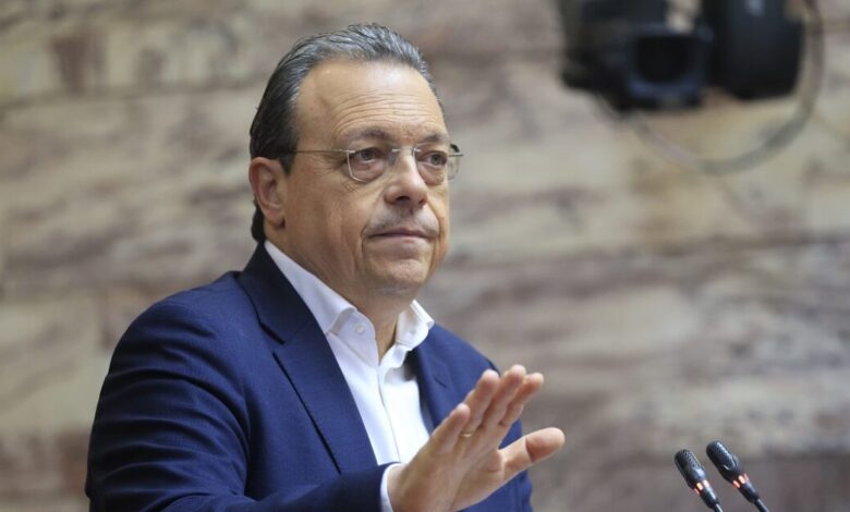 Φάμελλος:-Το-2026-να-είναι-η-χρονιά-των-θετικών-ανατροπών