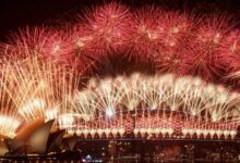 Πρωτοχρονιά:-Ο-πλανήτης-καλωσορίζει-το-2026-–-Φαντασμαγορικό-σόου-πυροτεχνημάτων-στο-Σίδνεϊ,-εντυπωσιακές-εικόνες-από-Σεούλ-και-Χονγκ-Κονγκ