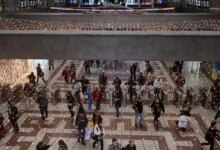 Παραμονή-Πρωτοχρονιάς:-Πως-θα-κινηθούν-Μετρό,-τραμ,-λεωφορεία-και-τρόλεϊ-πριν-την-αλλαγή-του-χρόνου