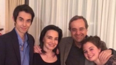 Λένα-Σαμαρά:-Η-οικογενειακή-φωτογραφία-και-τα-λόγια-του-αδερφού-της-που-ραγίζουν-καρδιές-–-«Είσαι-πάντα-εδώ»