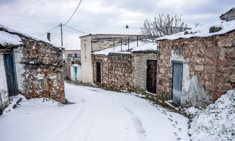 Καιρός-Πρωτοχρονιάς:-Ποδαρικό-για-το-2026-με-τσουχτερό-κρύο-και-χιόνια-–-Παγετός-σε-πολλές-περιοχές