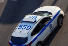 Κολωνός:-Πρωτοχρονιάτικο-«ριφιφί»-για-500-ευρώ-σε-κατάστημα-παιχνιδιών-–-Άνοιξαν-τρύπα-στον-τοίχο