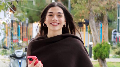 Μελίνα-Νικολαΐδη:-Με-αέρα-μοντέλου-σε-πρωινή-βόλτα-στη-Γλυφάδα-εν-μέσω-φημών-για-τα-προσωπικά-της