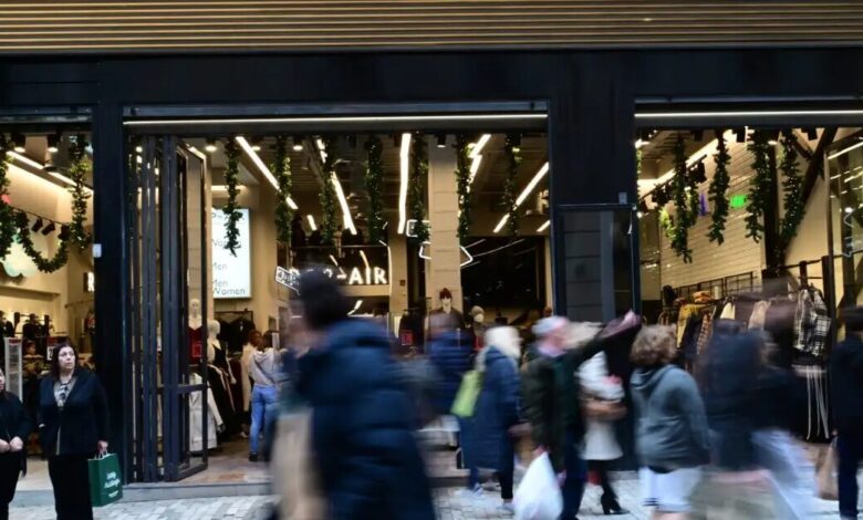 Πώς-λειτουργούν-σήμερα-καταστήματα,-σούπερ-μάρκετ-και-τράπεζες