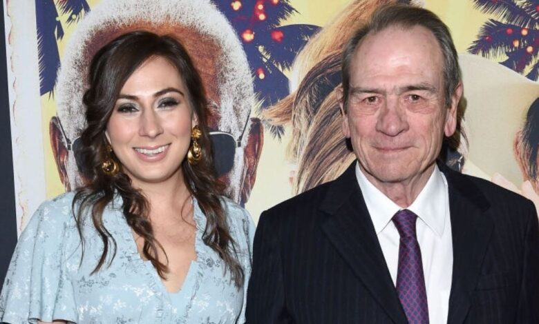 Τόμι-Λι-Τζόουνς:-Φόβοι-ότι-η-κόρη-του-πέθανε-από-υπερβολική-δόση,-ηχητικό-ντοκουμέντο-της-αστυνομίας