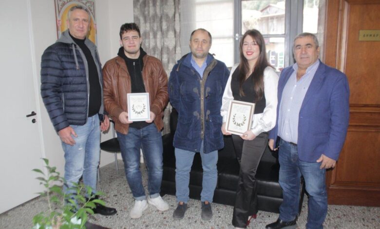 Ο-Δήμος-Πύλης-βράβευσε-δύο-αθλητές-της-πάλης