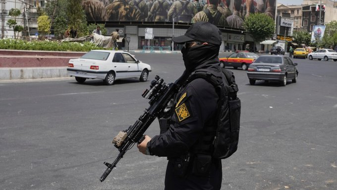 Νόμιμα-τα-αιτήματα-αλλά-δεν-θα-επιτρέψουμε-χάος,-λέει-εκπρόσωπος-της-ιρανικής-αστυνομίας