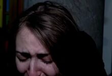 Θαύμα-στην-πύρινη-κόλαση-του-Κραν-Μοντανά:-Νεαρός-παγιδεύτηκε-στο-μπαρ-κρατώντας-έναν-σταυρό-–-«Η-φωτιά-τον-απέφυγε-κι-επέζησε»